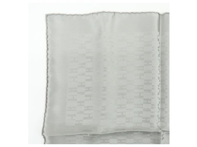 Hermès Carré 45 Les Capucines 100% Seta - vista 4