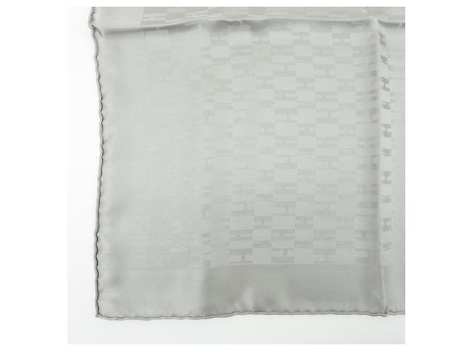 Hermès Carré 45 Les Capucines 100% Seta - vista 6