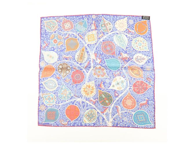 Hermès Hermes Carré 45 Les Capucines 100% Silk - view 2