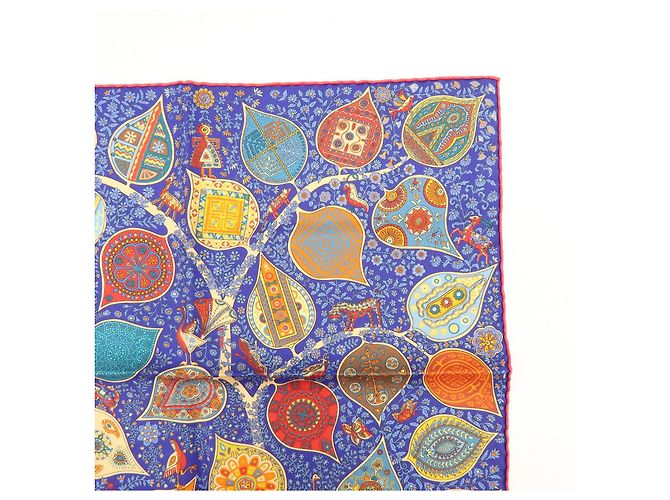 Hermès Hermes Carré 45 Les Capucines 100% Silk - view 3