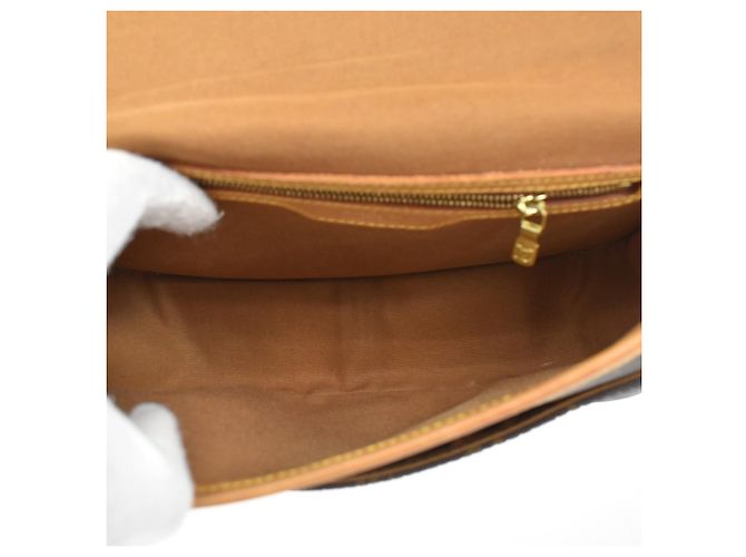 Louis Vuitton Sologne Monogram Canvas - view 5