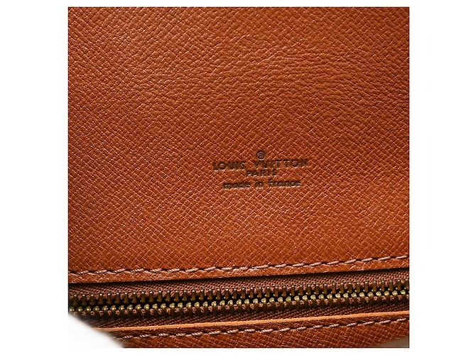 Louis Vuitton Saint Cloud Monogram Canvas MM - vista 4