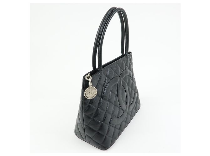 Chanel Medallion Caviar skin - vista 4