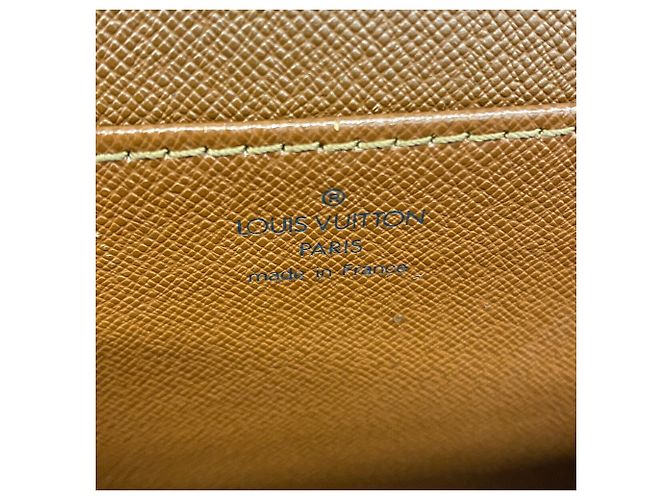 Louis Vuitton Monogram Conseiller Briefcase - view 5