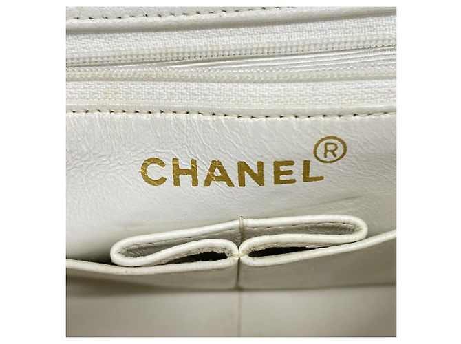 Chanel Matelassé Schultertasche mit Kette - Ansicht 5