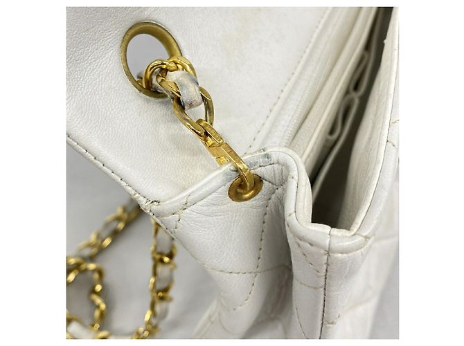 Chanel Matelassé Schultertasche mit Kette - Ansicht 8