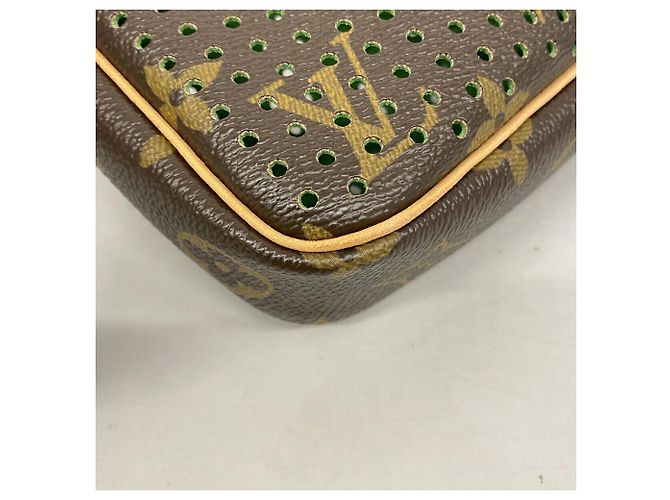 Louis Vuitton Monogram Perfo Pochette Accessoires - vista 6