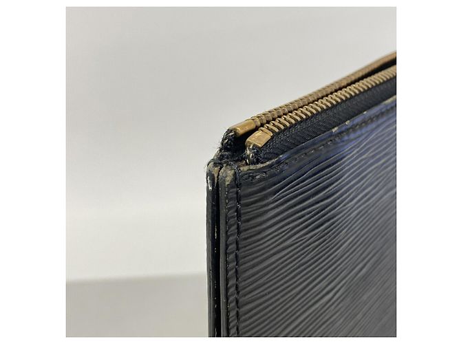 Louis Vuitton Epi Leather Clutch Bag - view 6