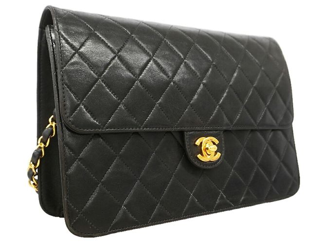 Borsa a tracolla con catena Chanel Matelassé - vista 2