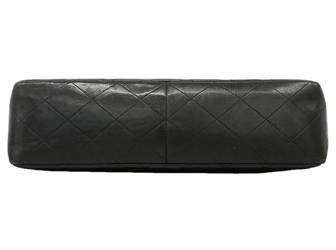 Borsa a tracolla Chanel in pelle d'agnello nera - vista 3