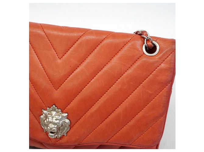 Borsa a tracolla Chanel in pelle d'agnello rossa - vista 10