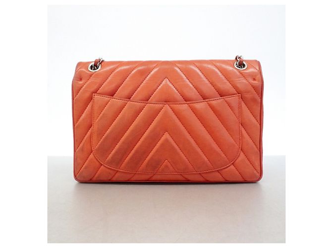 Borsa a tracolla Chanel in pelle d'agnello rossa - vista 13