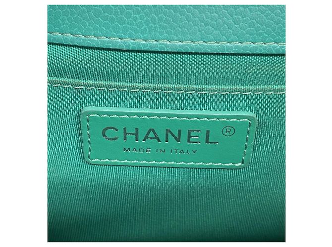 Chanel Matelassé Schultertasche mit Kette - Ansicht 5