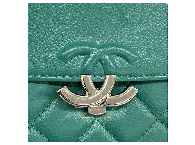 Chanel Matelassé Schultertasche mit Kette - Ansicht 7