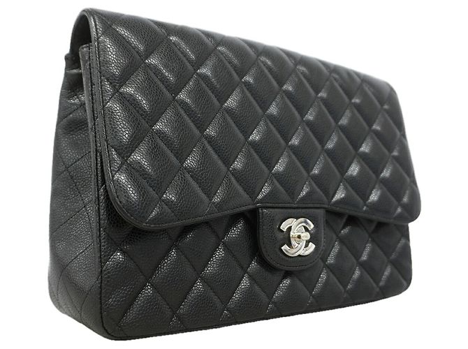 Bolsa de ombro Chanel em couro de bezerro grão preto - vista 2