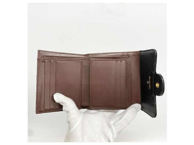 Portafoglio tri-fold Chanel in vitello granulato nero - vista 3