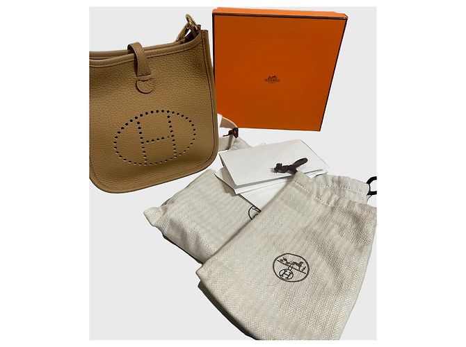 Bolsa Hermès Evelyne 16 Amazone - vista 5