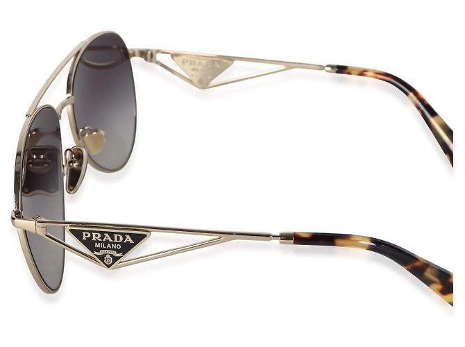 Occhiali da sole aviator Prada con logo triangolare in metallo dorato - vista 4