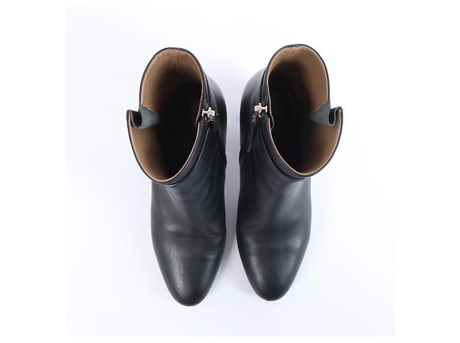 Kelly Hermès Saint Germain Leather Ankle Boots in Black, size 36 - view 3