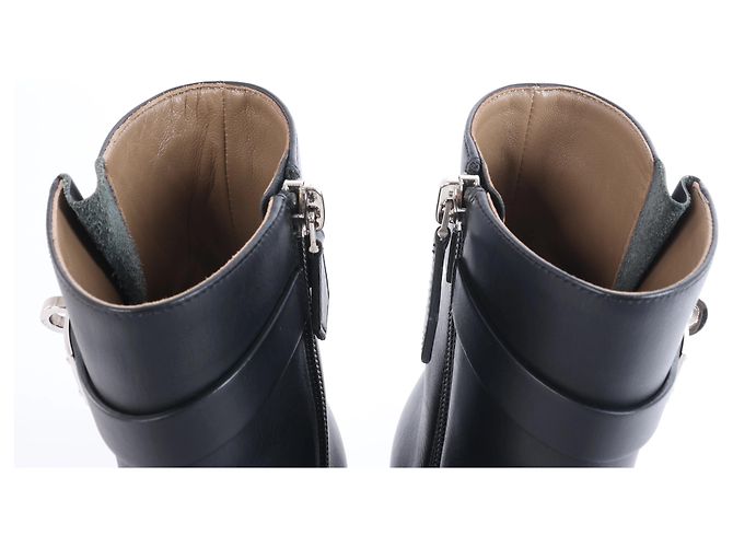 Kelly Hermès Saint Germain Leather Ankle Boots in Black, size 36 - view 4