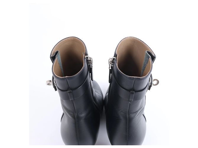 Kelly Hermès Saint Germain Leather Ankle Boots in Black, size 36 - view 8