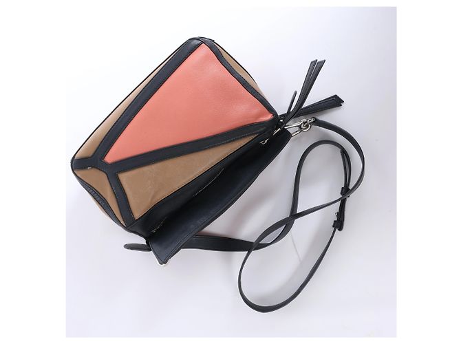 mala de mão 2 formas Loewe Puzzle Bag Small em couro Preto x rosa - vista 8
