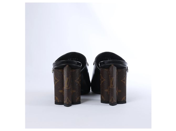 Mules Louis Vuitton Silhouette in vernice Nero BR1211, Taglia EU 37 - vista 6