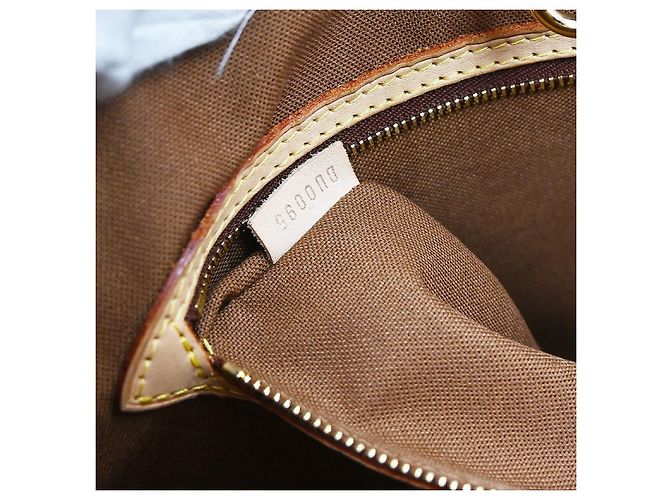 Louis Vuitton Batignolles Monogram Canvas Horizontal - view 5