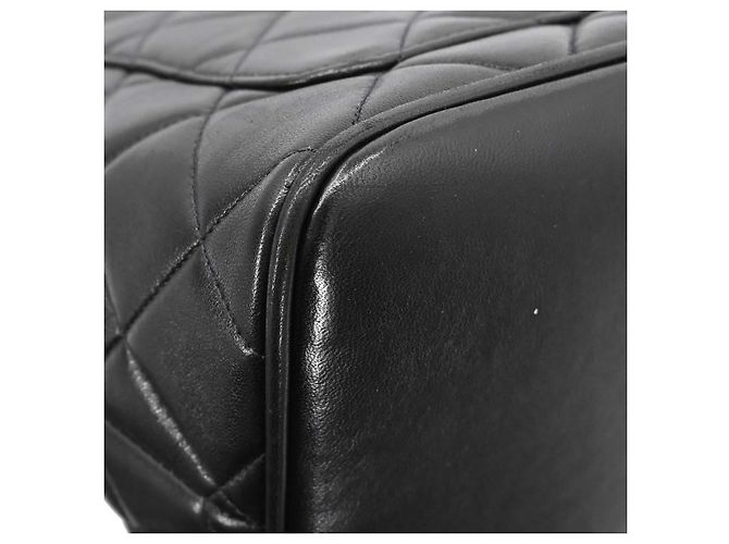 Chanel Medallion Quilted Lambskin - view 7