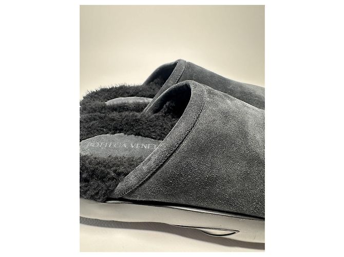 Bottega Veneta – Black Suede Snap Mules – Size 40 - vista 11