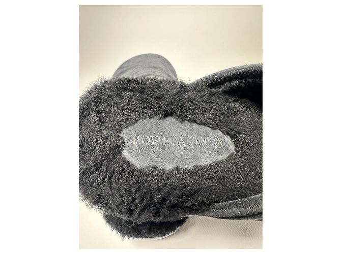 Bottega Veneta – Black Suede Snap Mules – Size 40 - vista 13