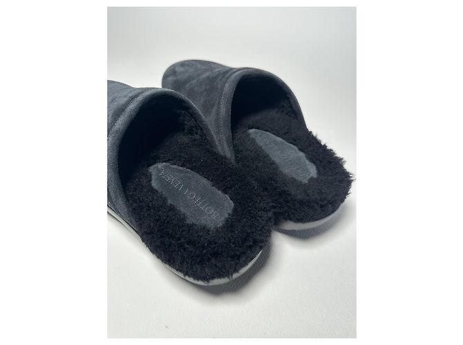 Bottega Veneta – Black Suede Snap Mules – Size 40 - vista 9