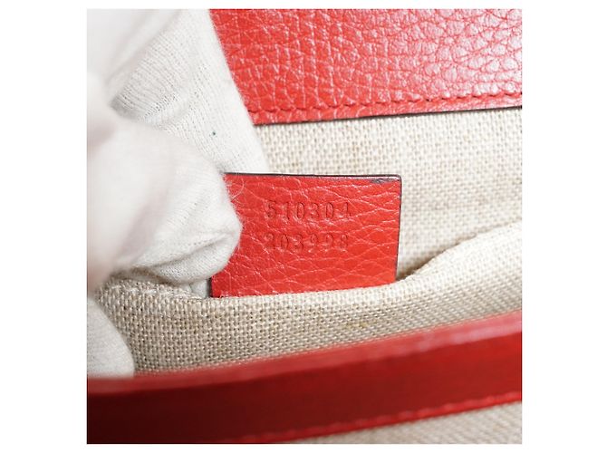Gucci Bolsa de ombro pequena com corrente Interlocking G - vista 16