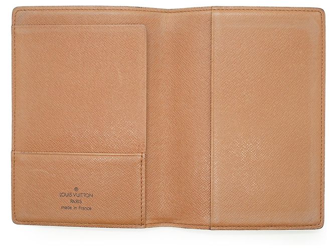 Louis Vuitton Capa de Passaporte Monogram Couverture - vista 8