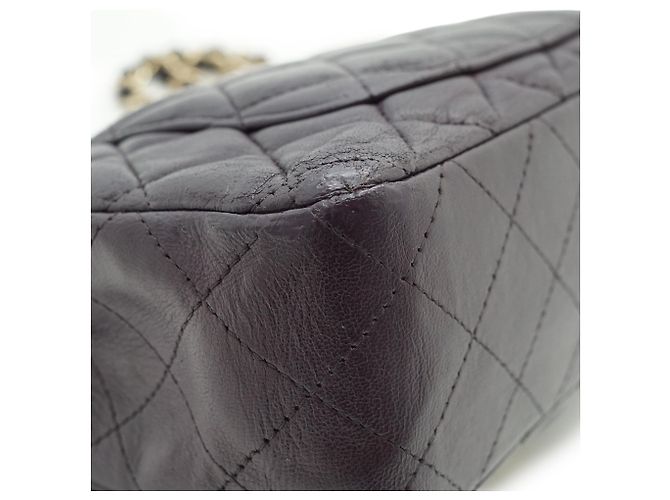 Chanel Mini Schultertasche aus gestepptem Lammleder mit einfacher Klappe und Kette - Ansicht 10