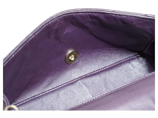 Chanel Mini Schultertasche aus gestepptem Lammleder mit einfacher Klappe und Kette - Ansicht 16