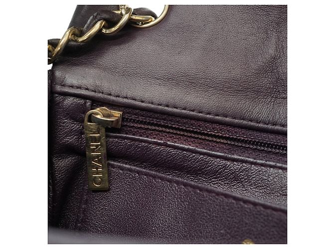 Chanel Mini Schultertasche aus gestepptem Lammleder mit einfacher Klappe und Kette - Ansicht 20