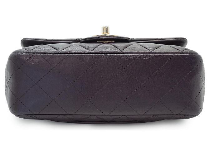 Chanel Mini Schultertasche aus gestepptem Lammleder mit einfacher Klappe und Kette - Ansicht 7