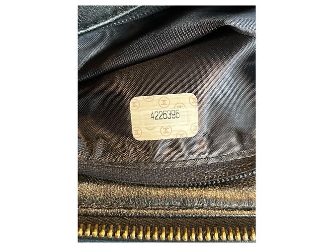 Camera Bolsa de câmera em couro de cordeiro matelassado CC da Chanel 1996 - vista 4