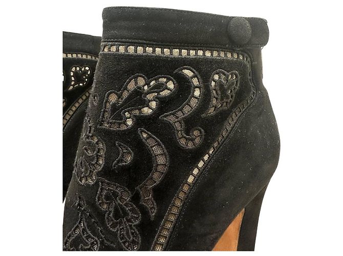Gucci schwarze Wildleder bestickte Stiefeletten EU 37 gebraucht - Ansicht 5