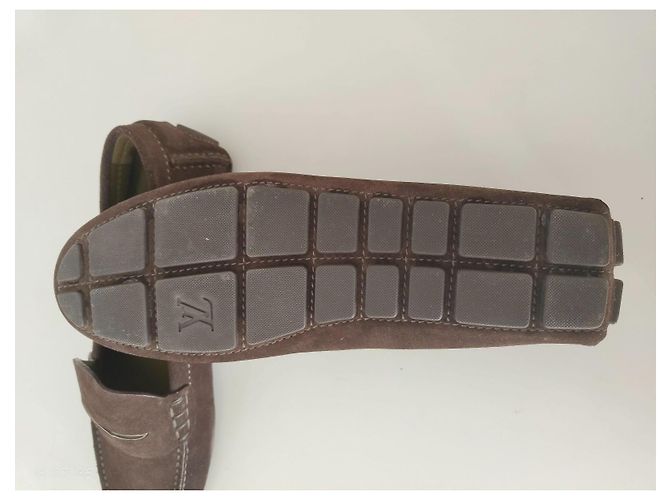 Louis Vuitton Mocassins en Daim Marron - vue 9