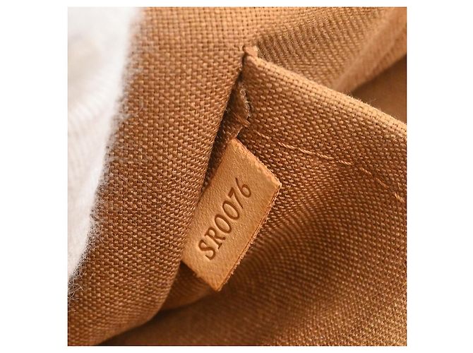 Louis Vuitton Tikal Monogram Canvas PM - vista 5