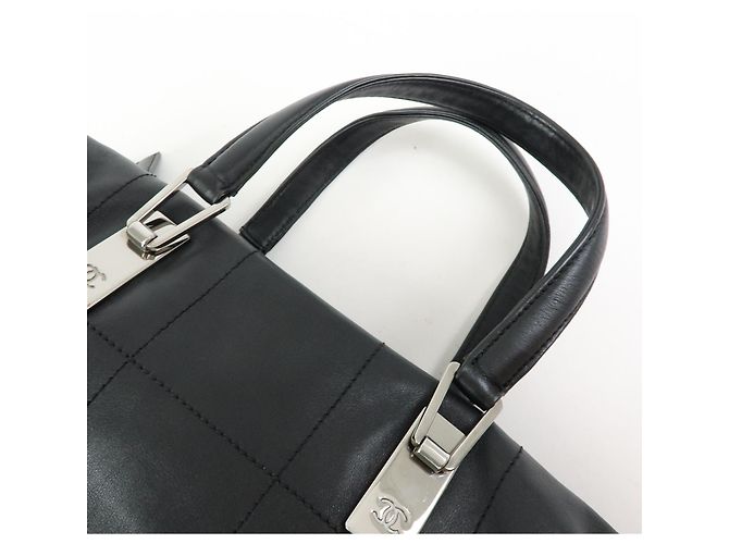Chanel Boston de Couro Matelassê CC Quadrado XL - vista 6