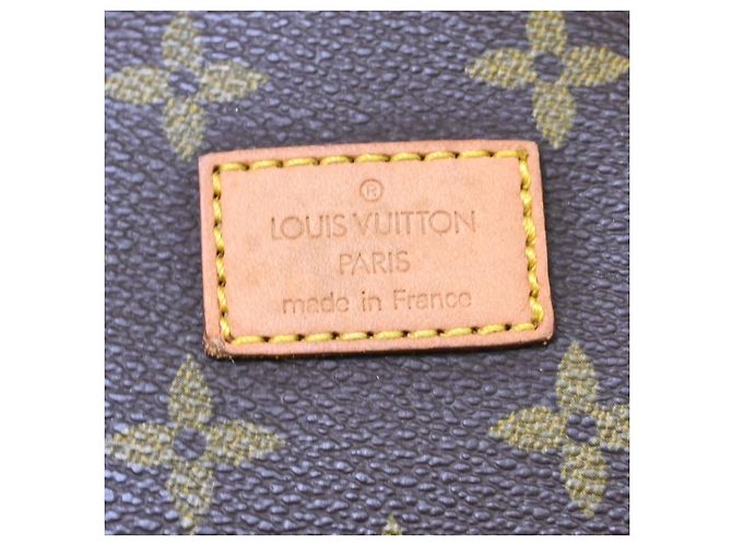 Louis Vuitton Saumur Monogram Canvas 30 - view 4