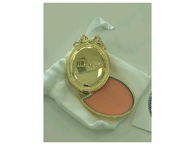 Christian Dior Medaillon Limitierte Edition Noel 2026 Lippenbalsam - Ansicht 4