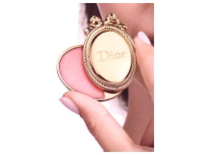 Christian Dior Medaillon Limitierte Edition Noel 2026 Lippenbalsam - Ansicht 7