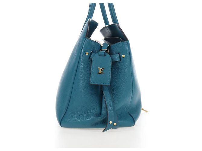 Louis Vuitton Milla Veau Nuage Calfskin MM - vista 4