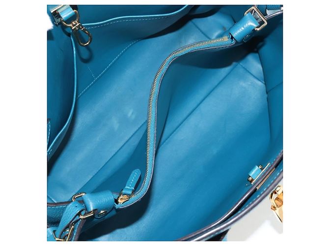 Louis Vuitton Milla Veau Nuage Calfskin MM - vista 5