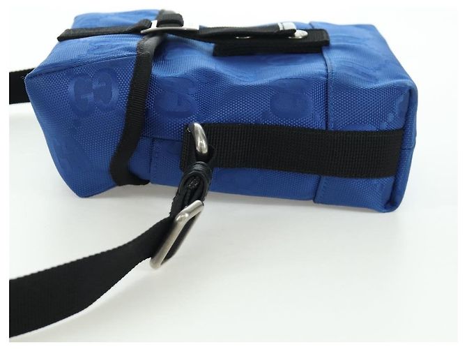 Bolsa Messenger Gucci Off The Grid com fivela GG Econyl - vista 3