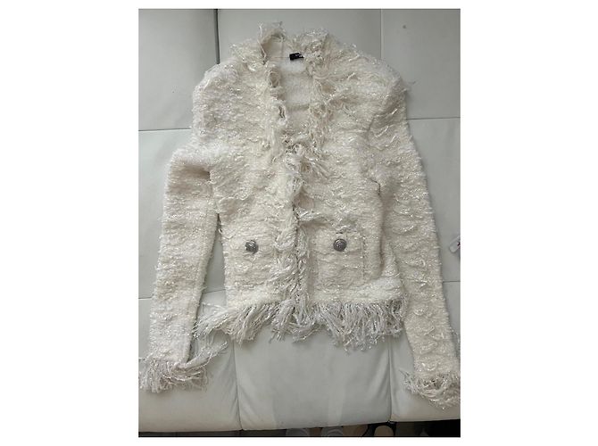 Balmain Jacke aus weißem Tweed mit Fransen und Löwenknöpfen - Ansicht 9